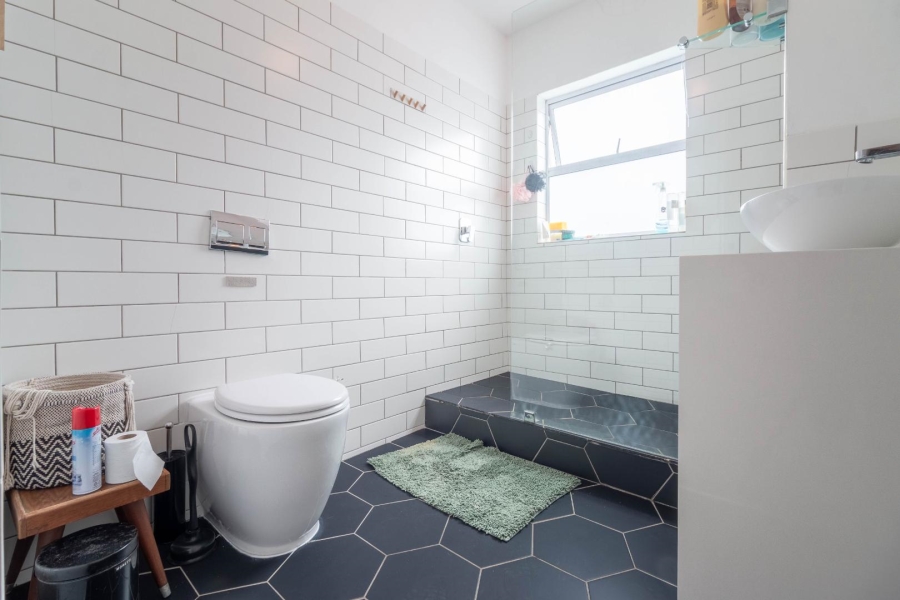 2 Bedroom Property for Sale in Sea Point Western Cape